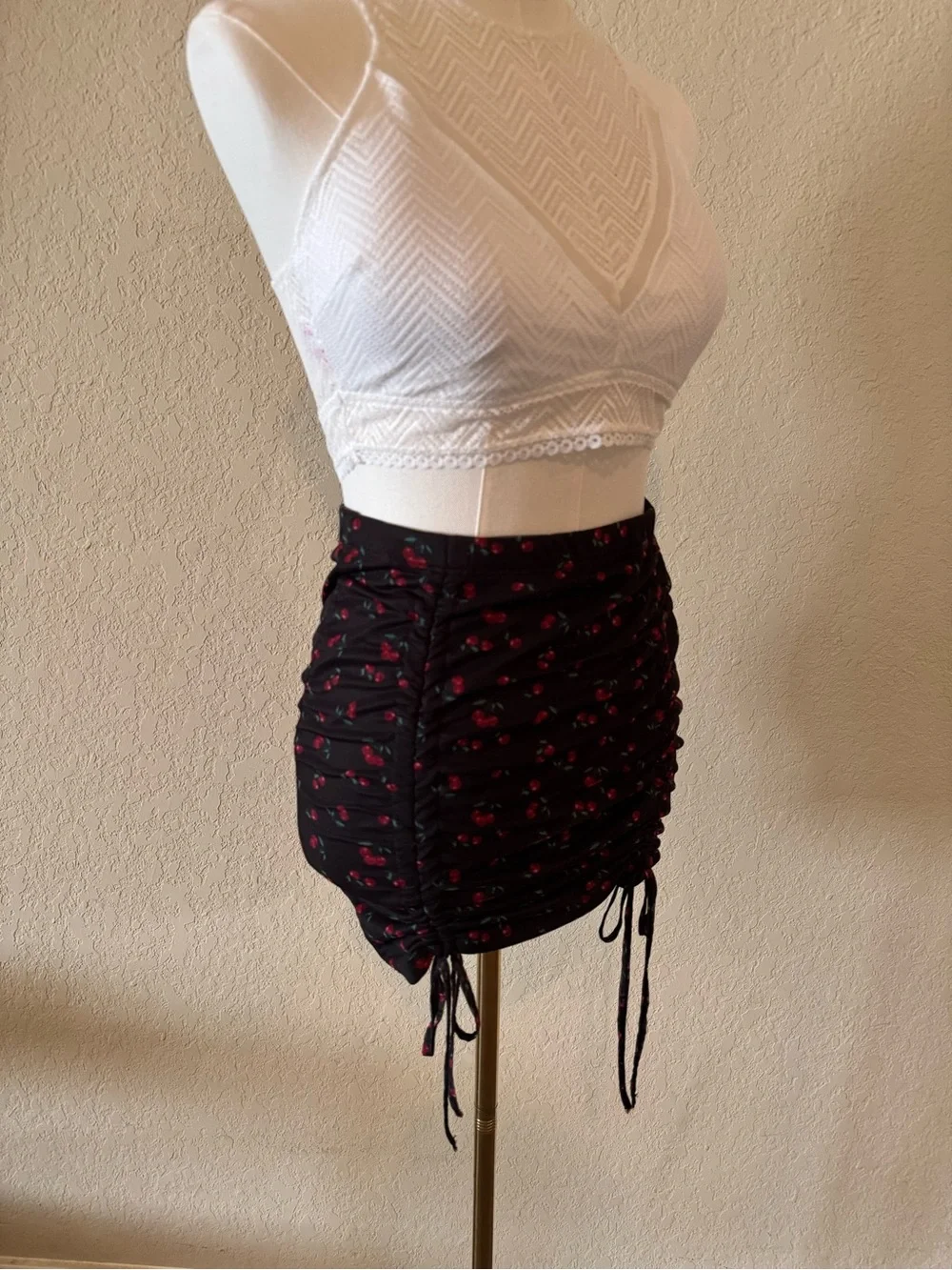 Black Cherry Ruched Mini Skirt Tie Detail Y2K Fruit Print Size M Ruffle Flair